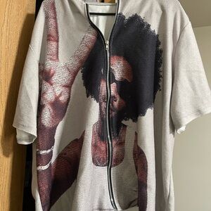 Graphic Front-Zip Zip-Up Top with Afro Peace Print - Light Gray